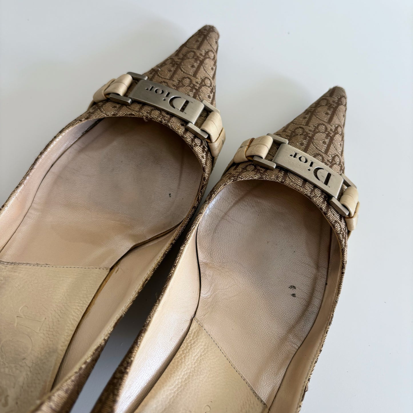 Dior 2000s Diorissimo Trotter Pointed Toe Pumps