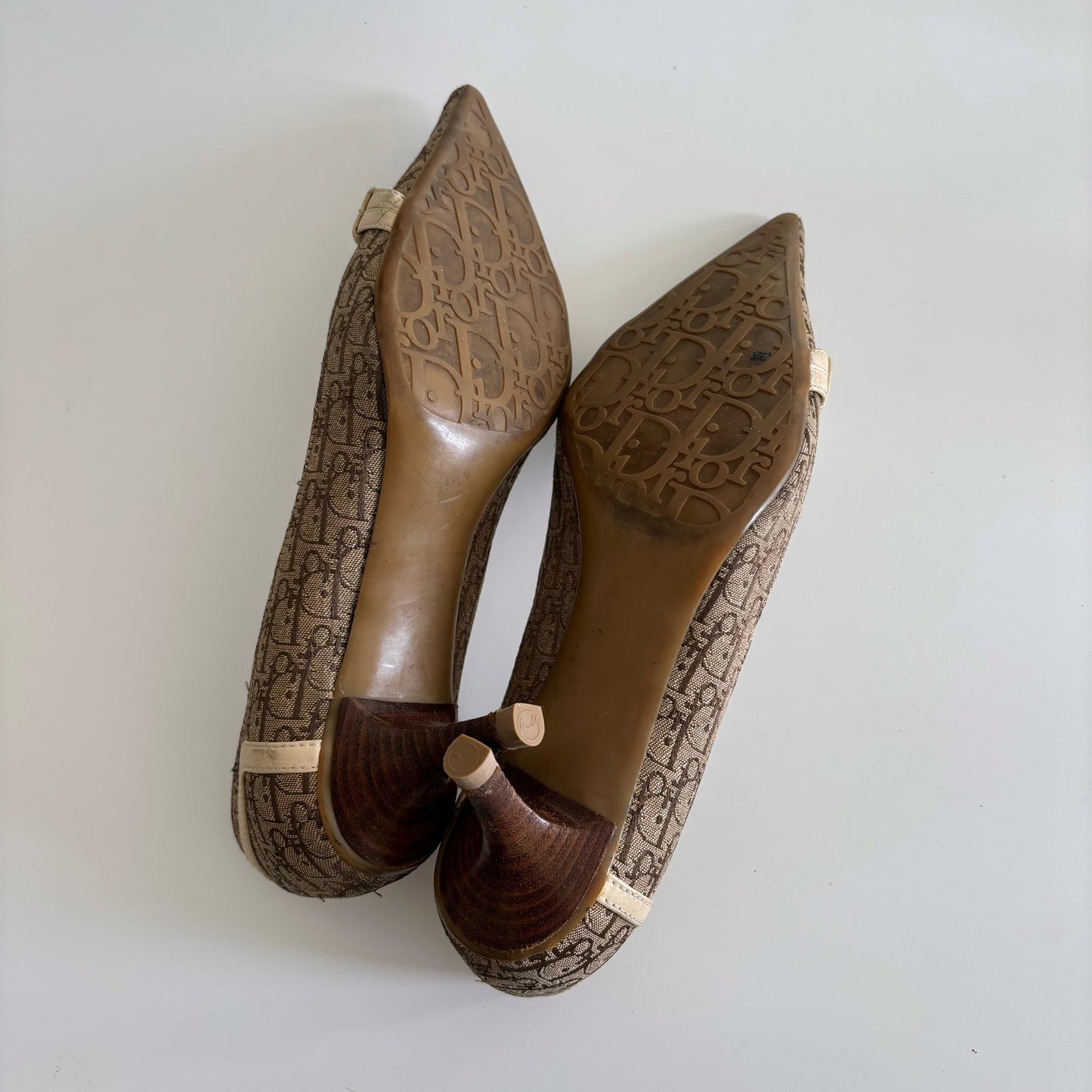 Dior 2000s Diorissimo Trotter Pointed Toe Pumps