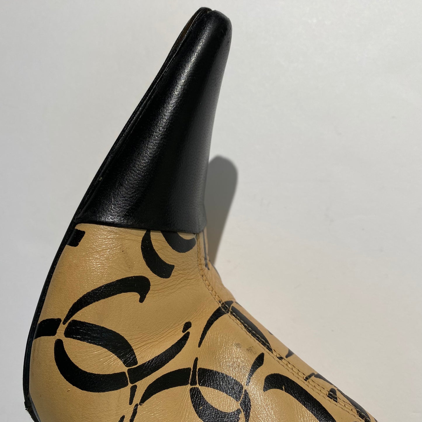 Chanel 2000 Fall CC Logo Pointed Toe Ankle Boots
