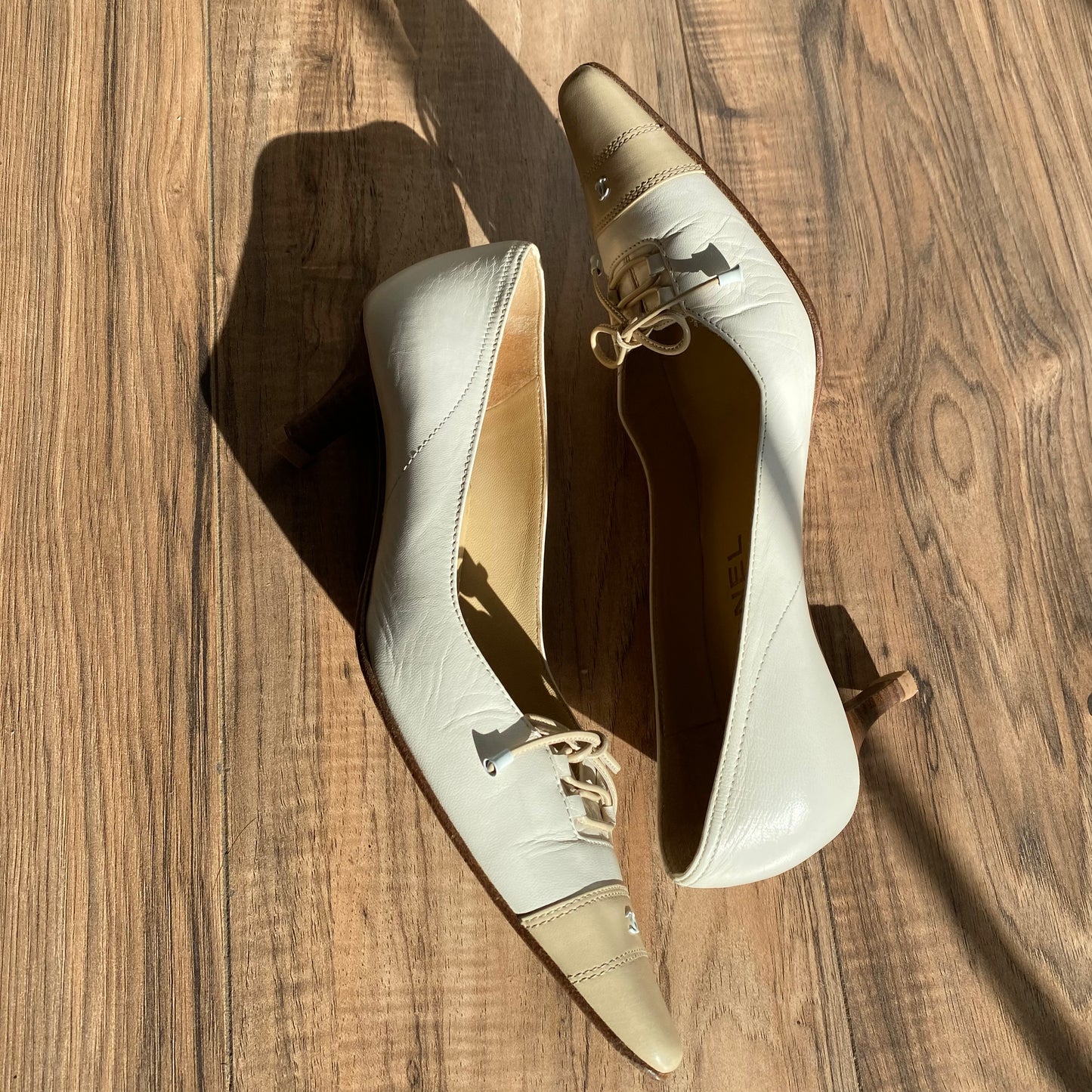Chanel 2003 Lace-up Bow Beige / White Pointed Toe Pumps