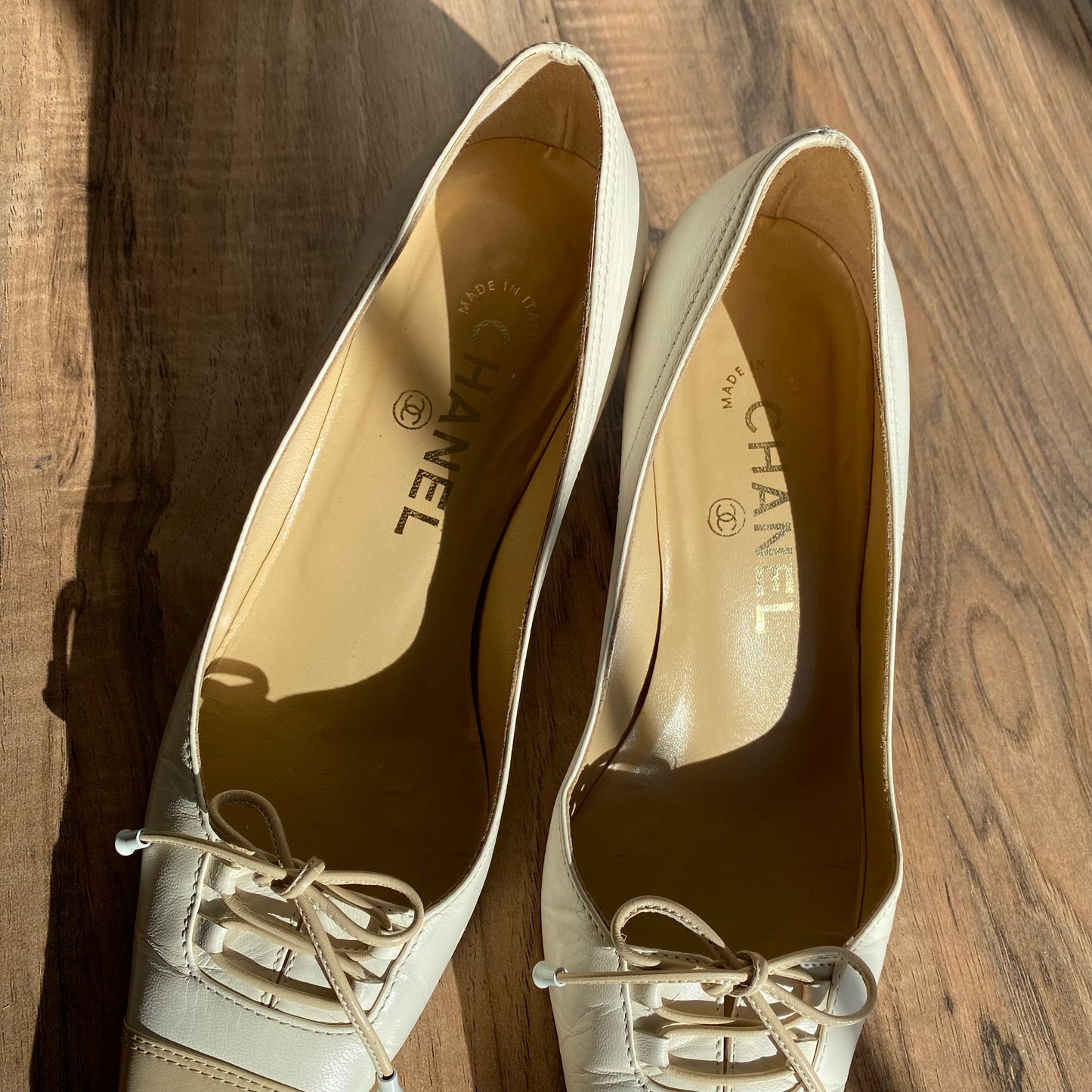Chanel 2003 Lace-up Bow Beige / White Pointed Toe Pumps