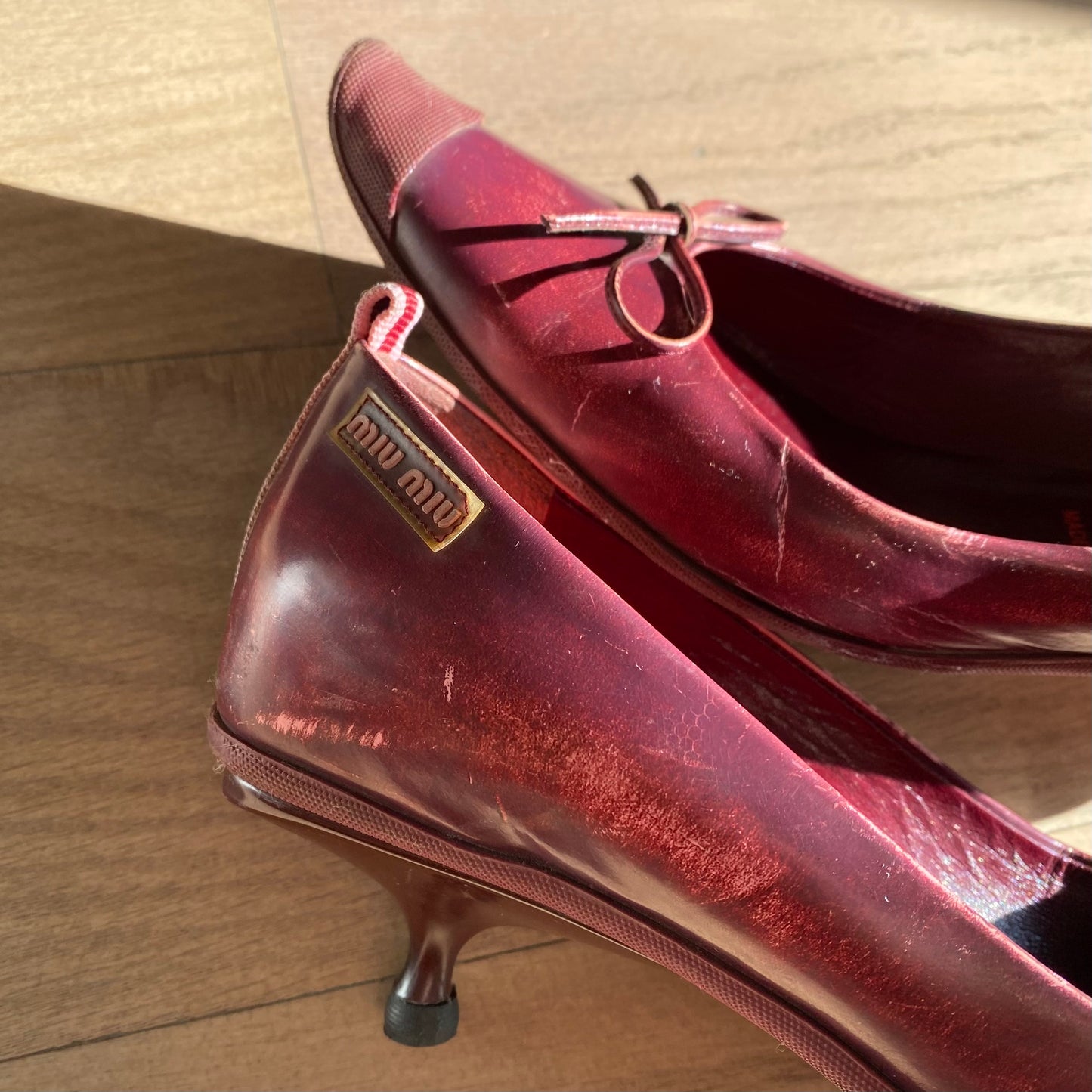 Miu Miu 2000 SS Burgundy Bow Pointed Toe Kitten Heels Pumps