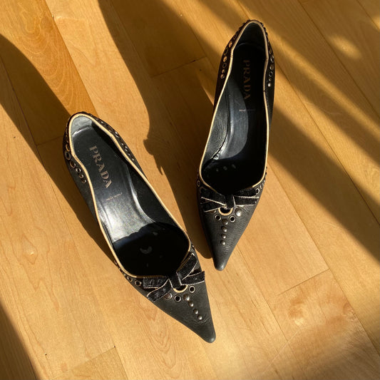 Prada 2001 Black Leather Bow Pointed Toe Pumps