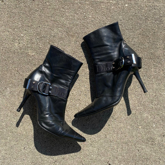 Dior 2003 AW Hardcore D Buckle Pointed Toe Ankle Boots