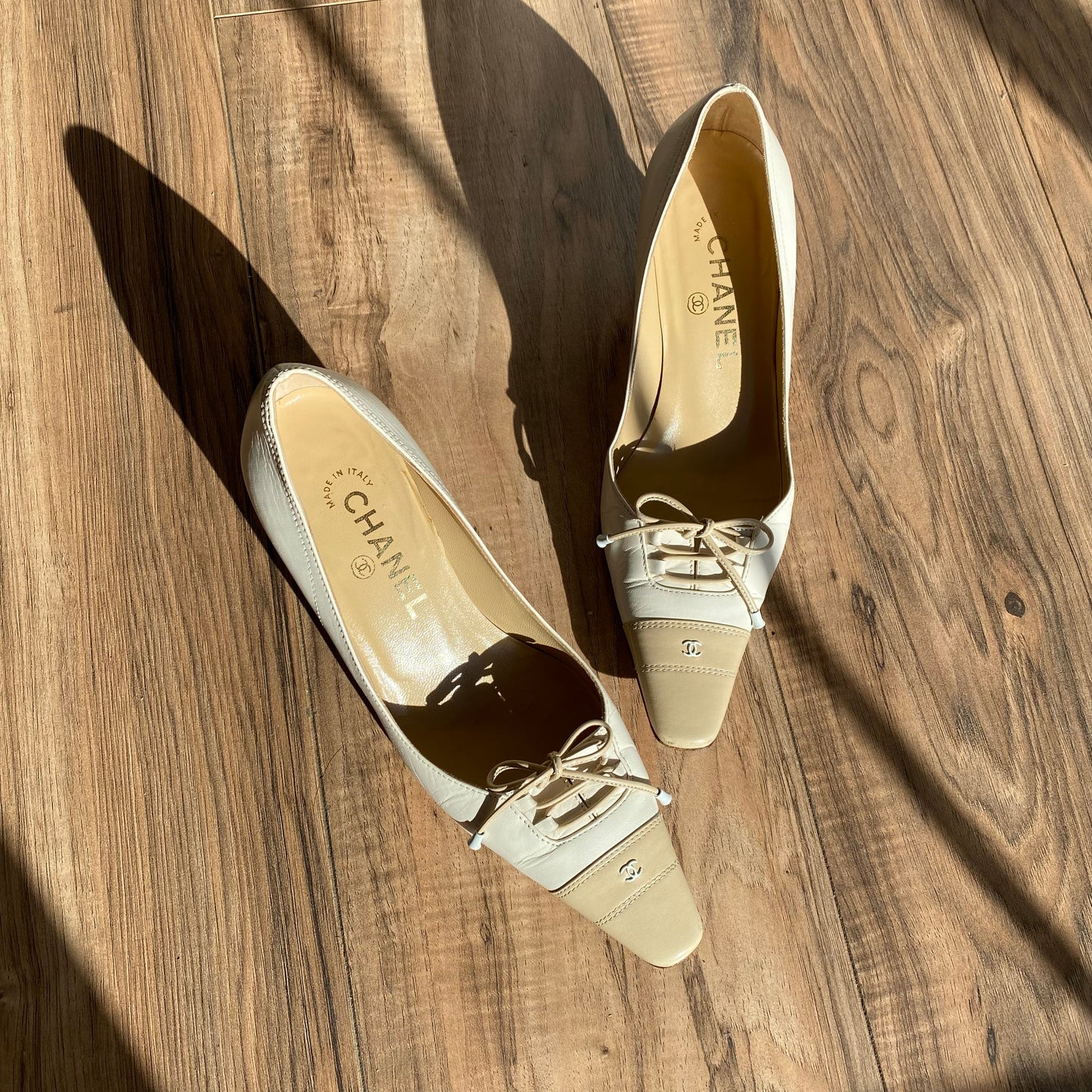 Chanel 2003 Lace-up Bow Beige / White Pointed Toe Pumps